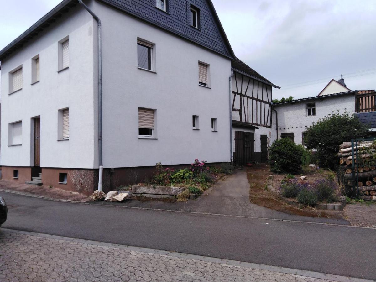 Ferienhaus Cilla Beltheim Экстерьер фото
